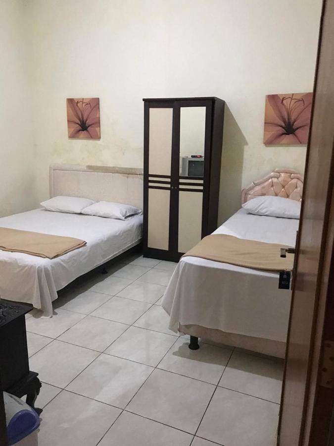 Villa & Guest House Batu Indah Luaran gambar